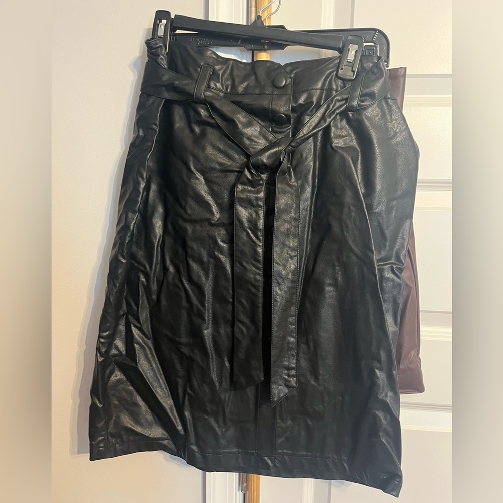 Faux Leather skirt with belt